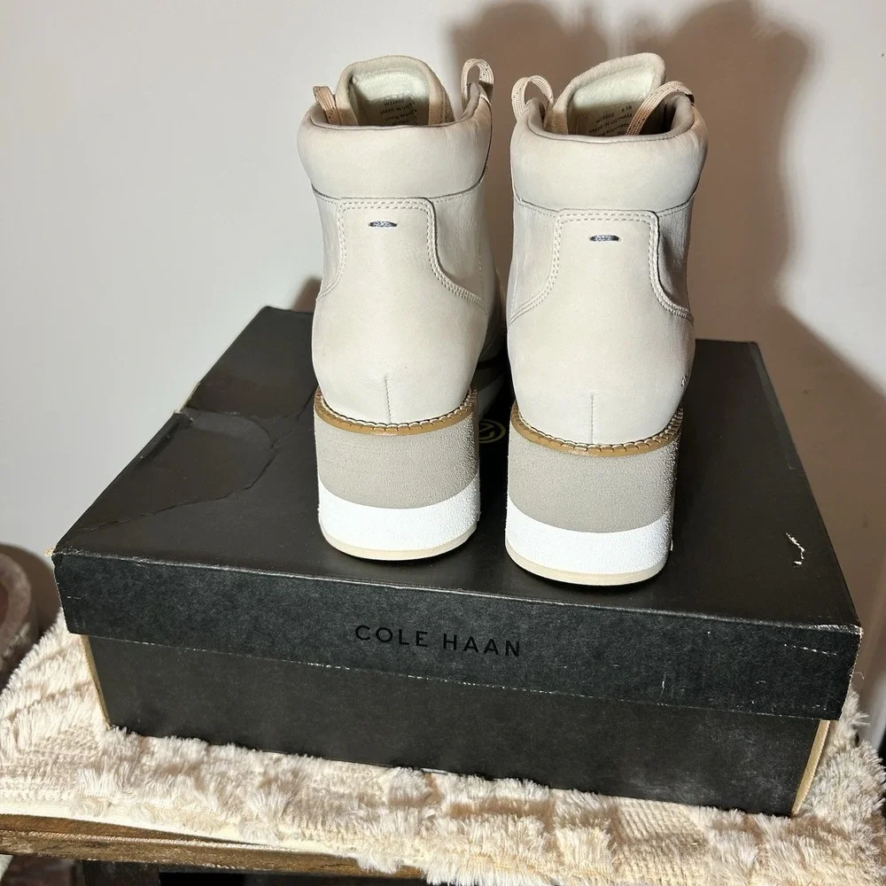 Cole Haan GrandExplore‎ Waterproof Hiking Boots Beige Leather W22602 Womens 8.5B